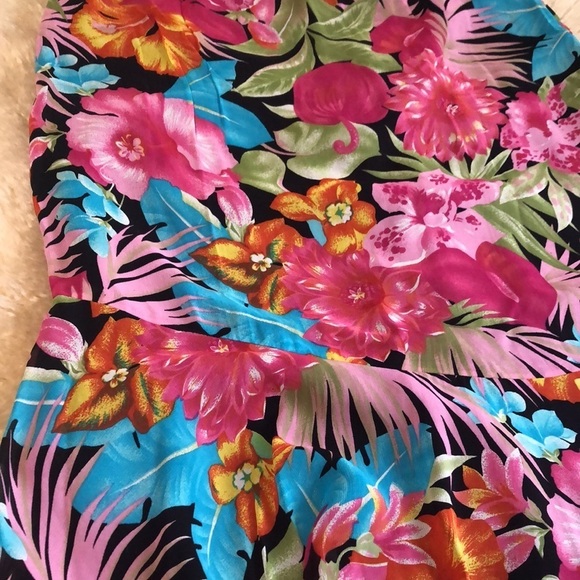 Vibrant floral skirt size 10P - Picture 8 of 11